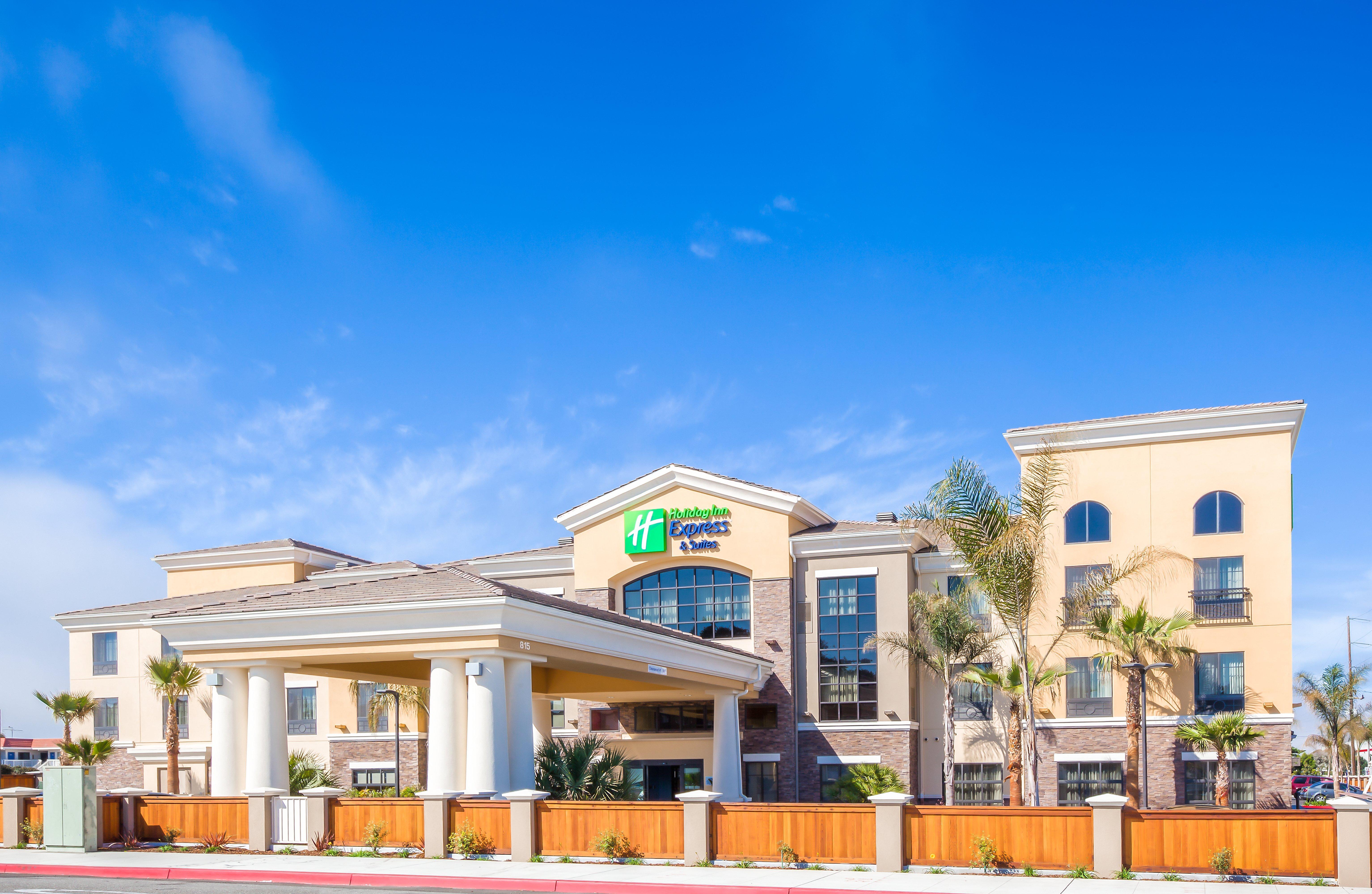 Holiday Inn Express & Suites Eureka By Ihg Екстериор снимка