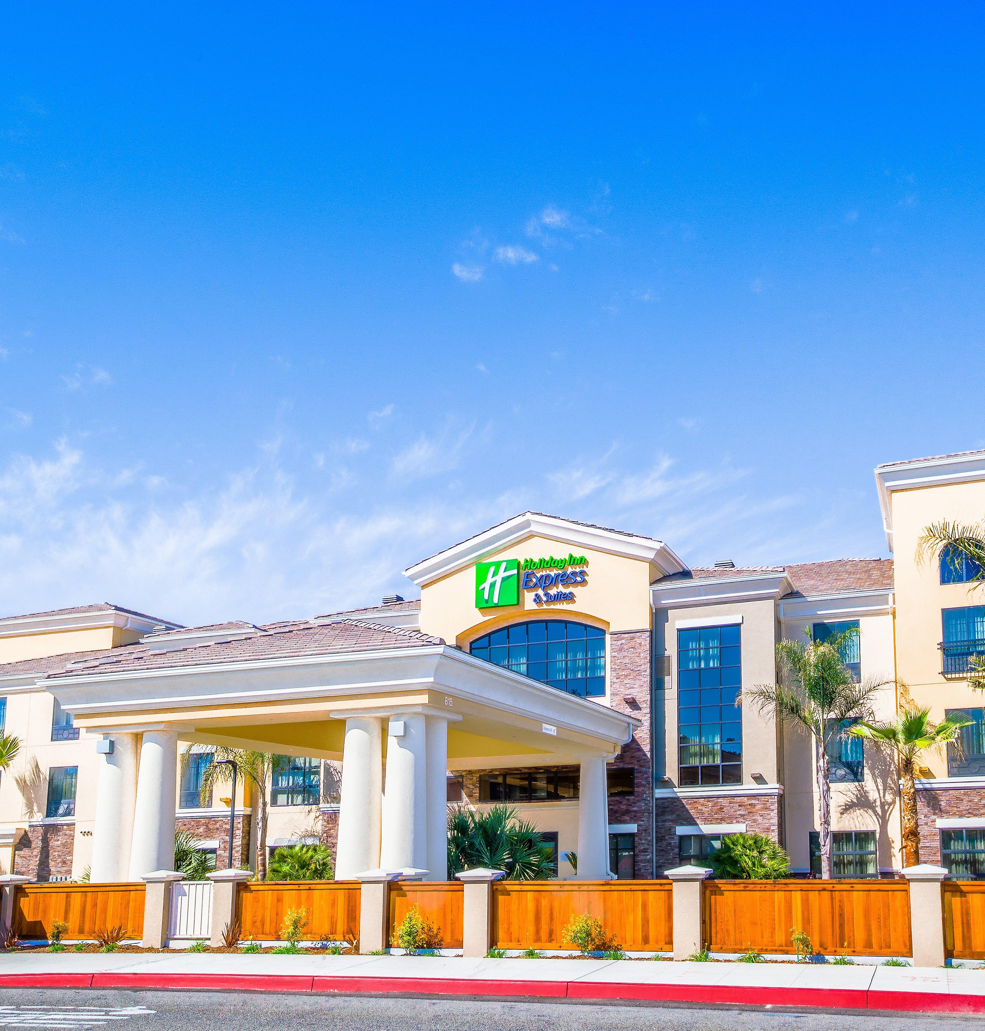 Holiday Inn Express & Suites Eureka By Ihg Екстериор снимка