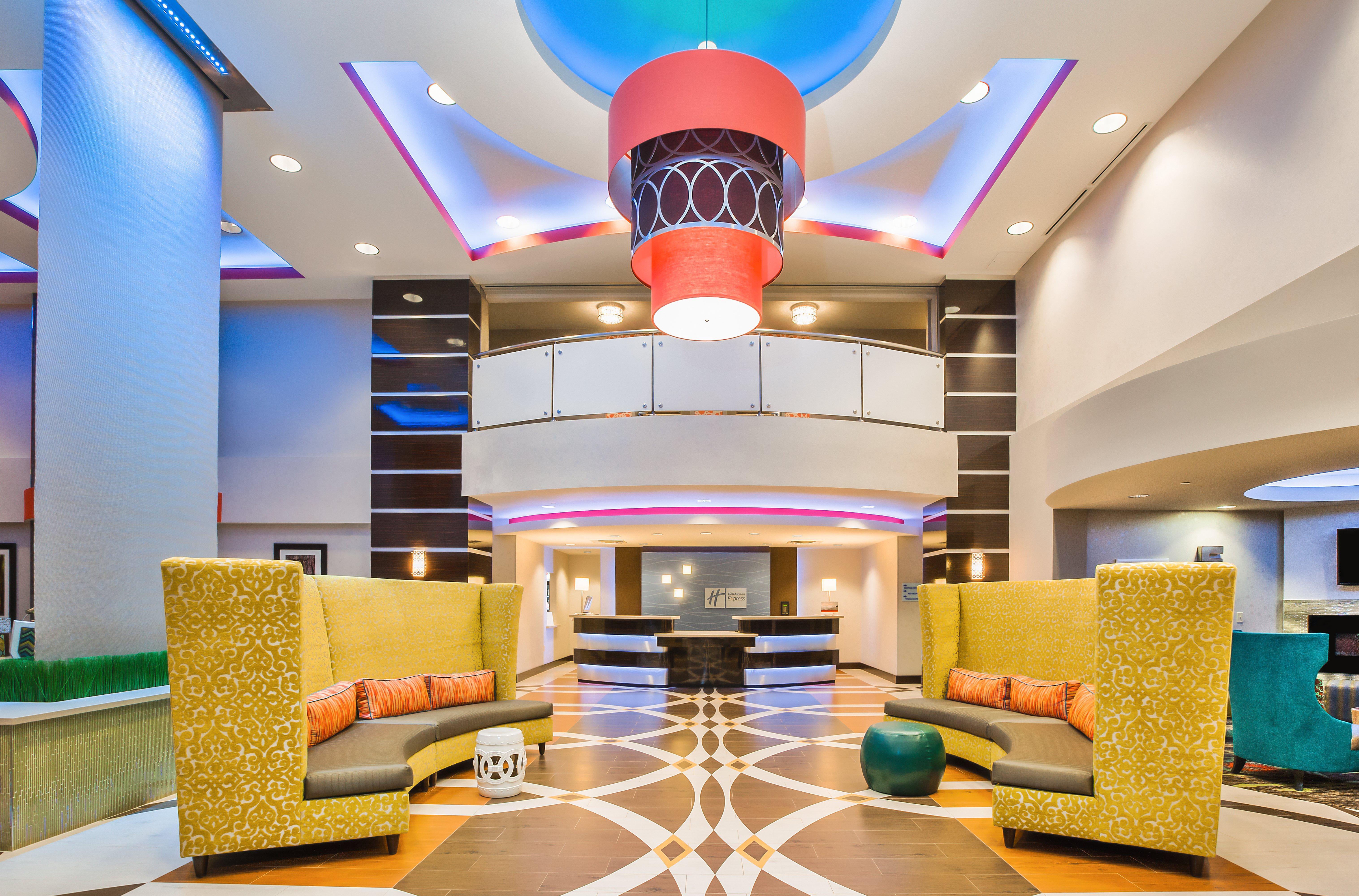 Holiday Inn Express & Suites Eureka By Ihg Екстериор снимка
