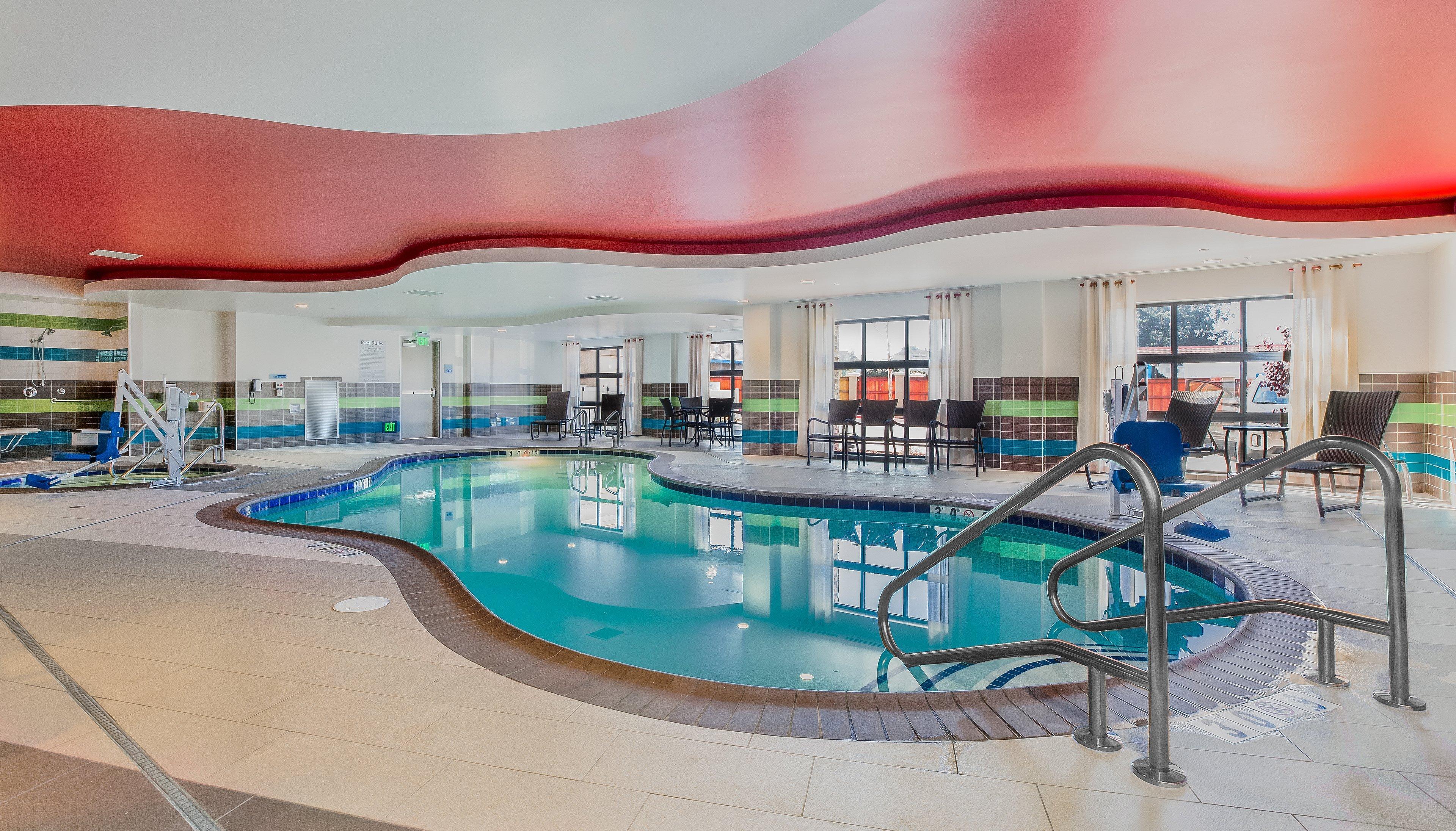 Holiday Inn Express & Suites Eureka By Ihg Екстериор снимка